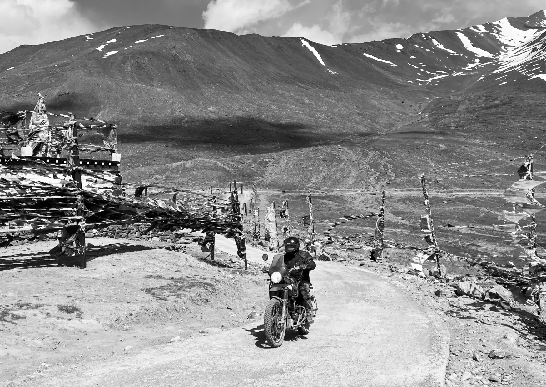 Black & White Biking 3