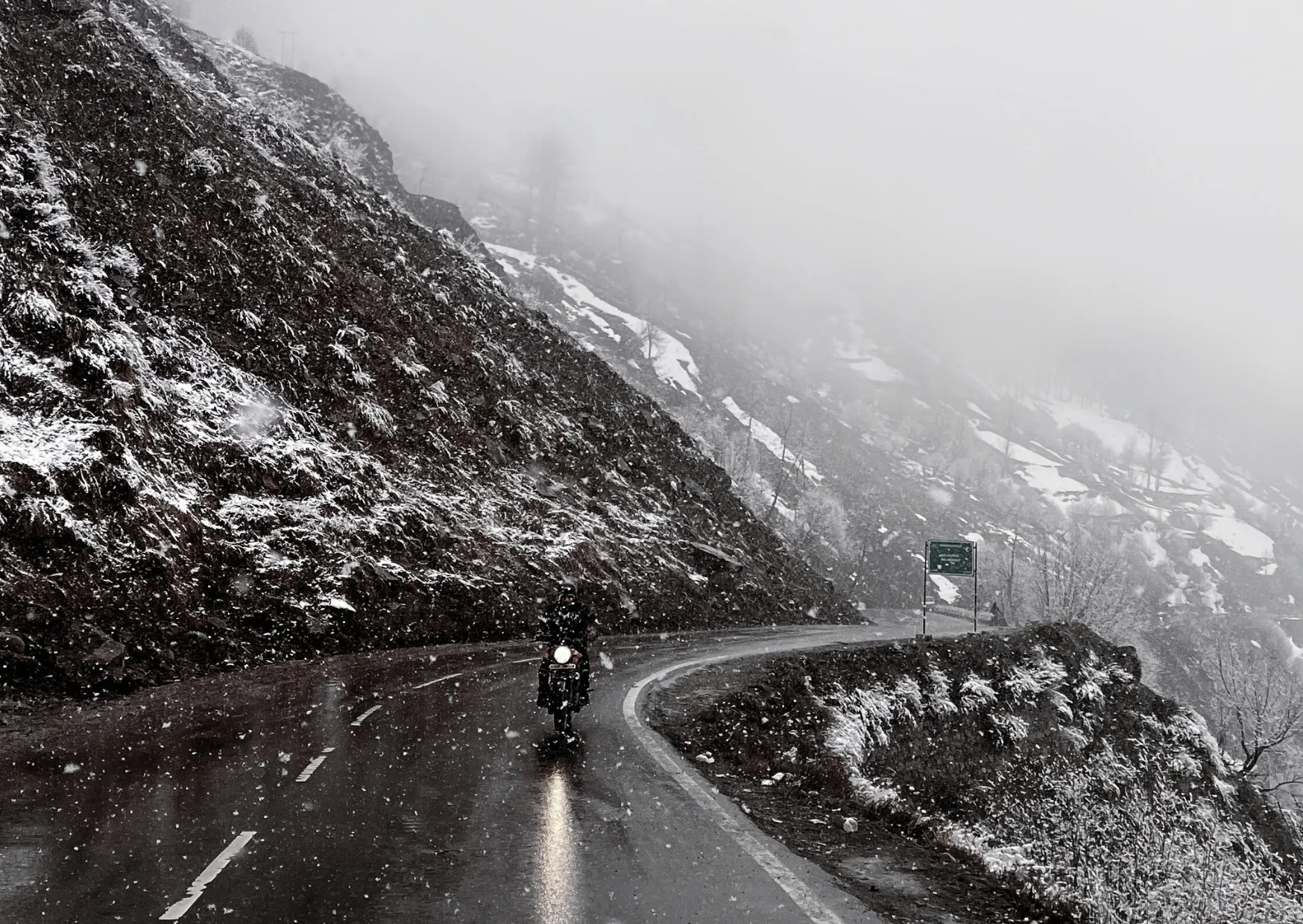 Black & White Biking 5